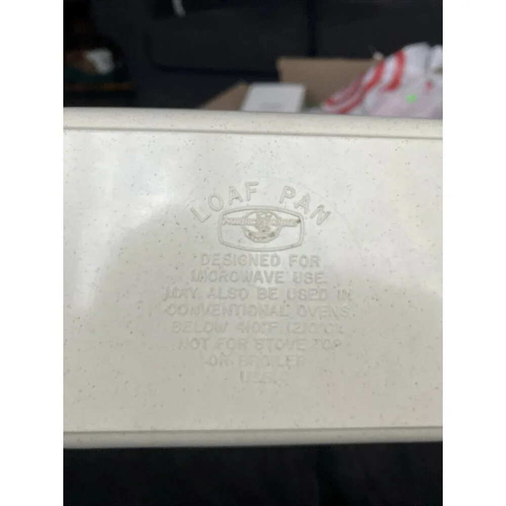Vtg 1970's NordicWare Microwave/ Conventional Oven Loaf Pan Beige Bakeware  752